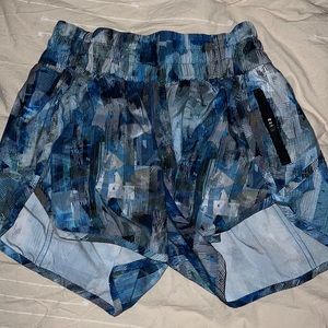 Good condition lululemon tracker short!